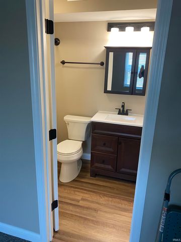 5902 Lisa Lane, Newburgh, IN 47630