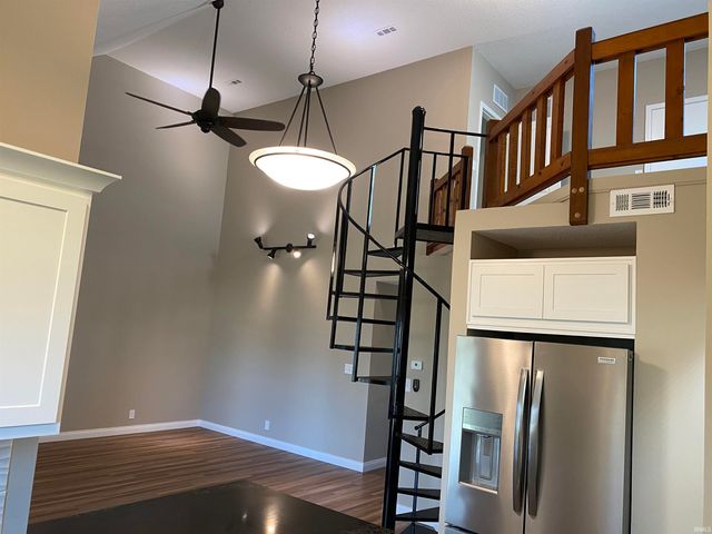 5902 Lisa Lane, Newburgh, IN 47630