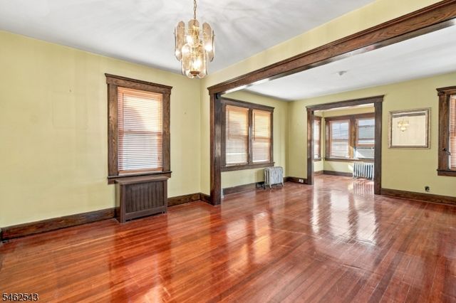 432 Pennington St, Elizabeth City, NJ 07202