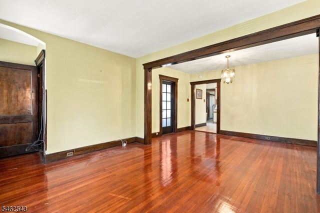 432 Pennington St, Elizabeth City, NJ 07202
