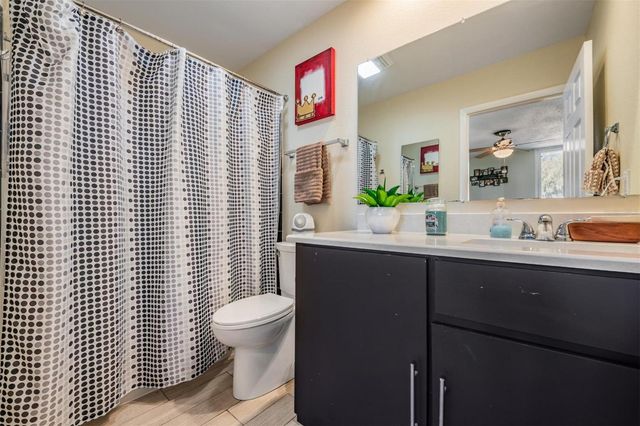 18200 CYPRESS COVE LANE, Lutz, FL 33549