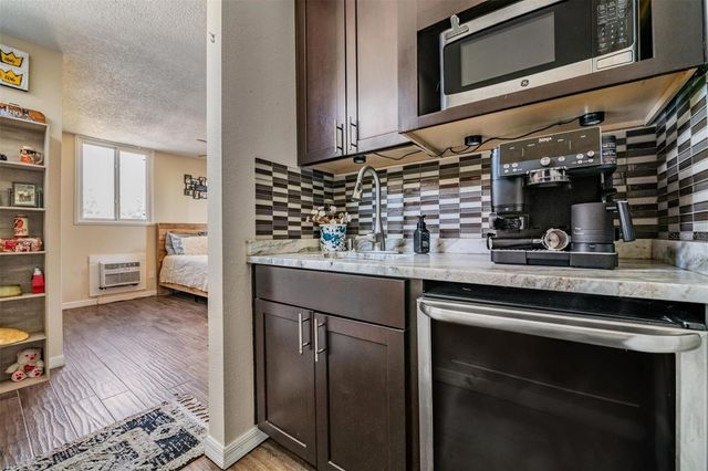 18200 CYPRESS COVE LANE, Lutz, FL 33549