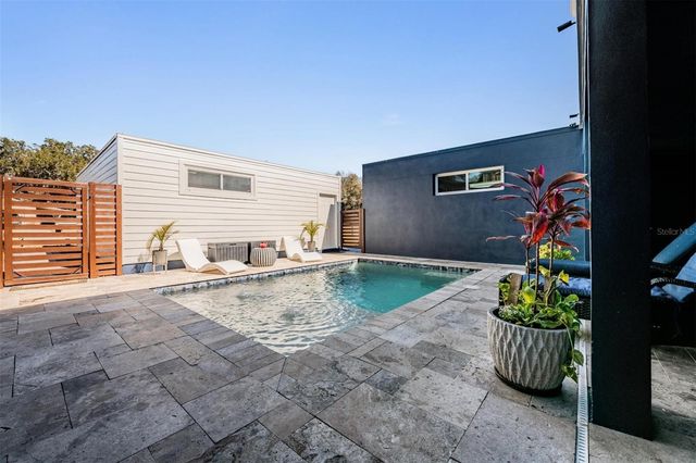 18200 CYPRESS COVE LANE, Lutz, FL 33549