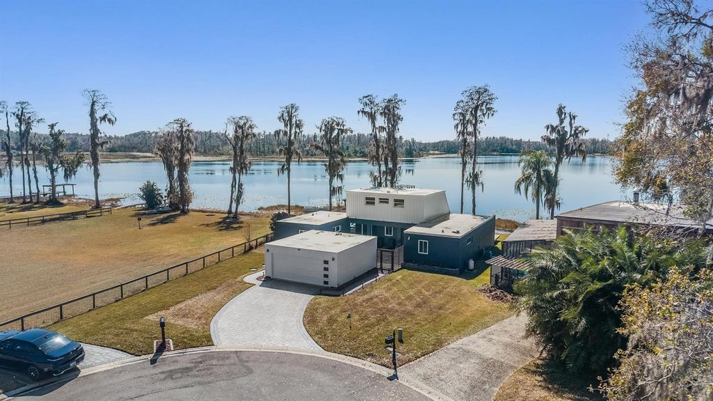 18200 CYPRESS COVE LANE, Lutz, FL 33549