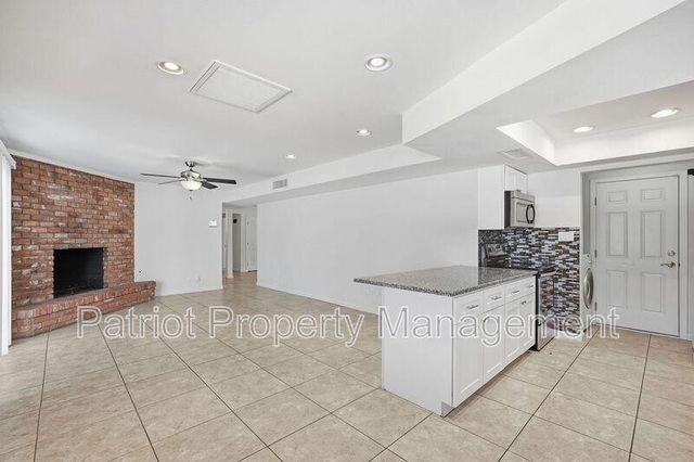 2150 W Eugie Avenue, Phoenix, AZ 85029