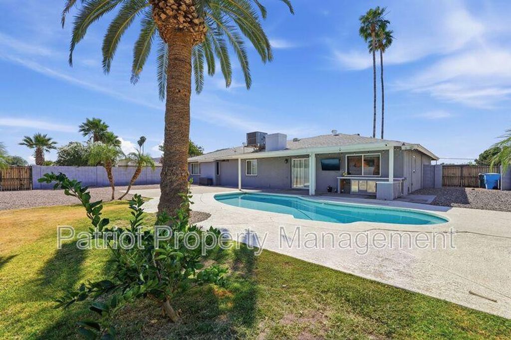 2150 W Eugie Avenue, Phoenix, AZ 85029