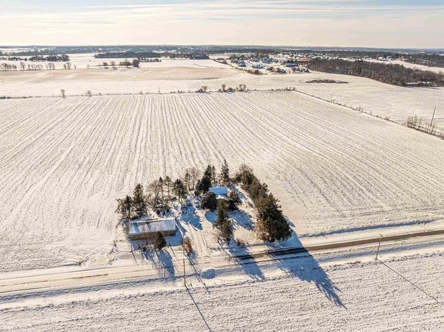 2879 Muller Road, Sun Prairie, WI 53590