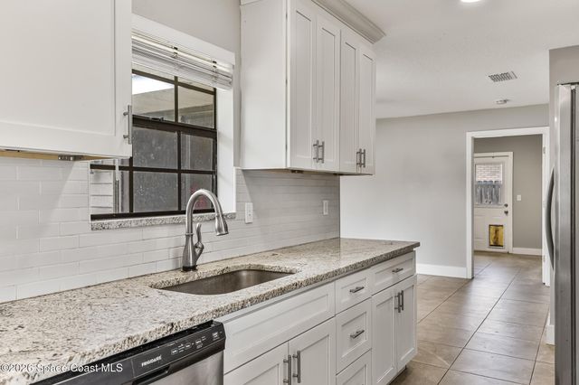 290 Brescia Street NE, Palm Bay, FL 32907