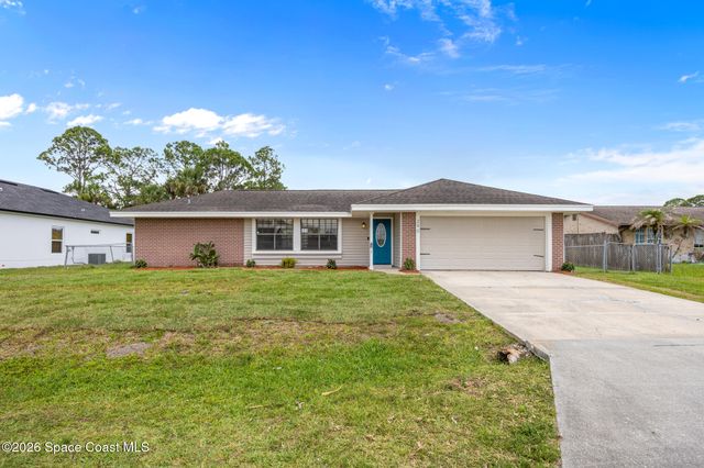 290 Brescia Street NE, Palm Bay, FL 32907