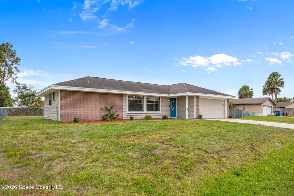 290 Brescia Street NE, Palm Bay, FL 32907