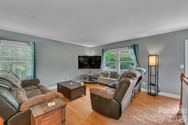 11 Greenwood Acres Drive, Mills River, NC 28759