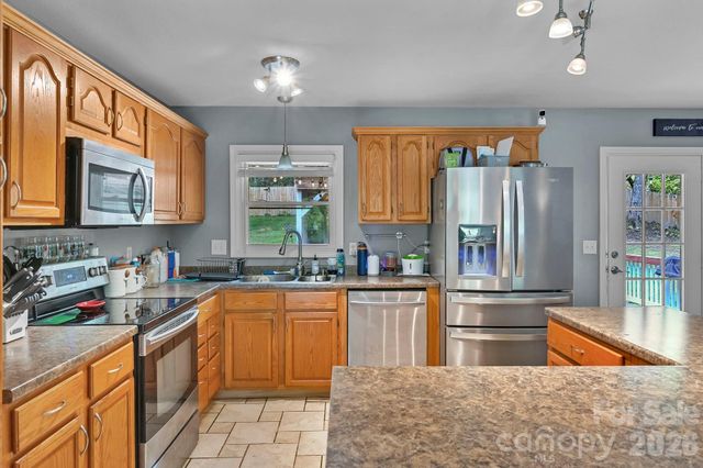 11 Greenwood Acres Drive, Mills River, NC 28759