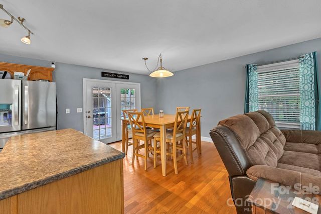 11 Greenwood Acres Drive, Mills River, NC 28759