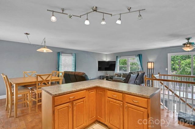 11 Greenwood Acres Drive, Mills River, NC 28759