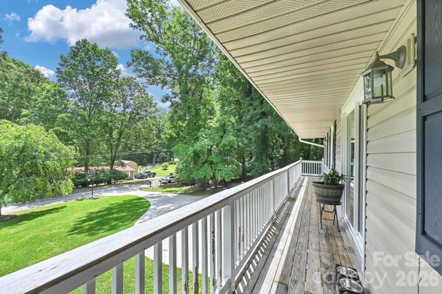 11 Greenwood Acres Drive, Mills River, NC 28759