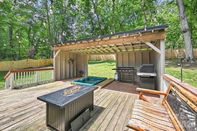 11 Greenwood Acres Drive, Mills River, NC 28759