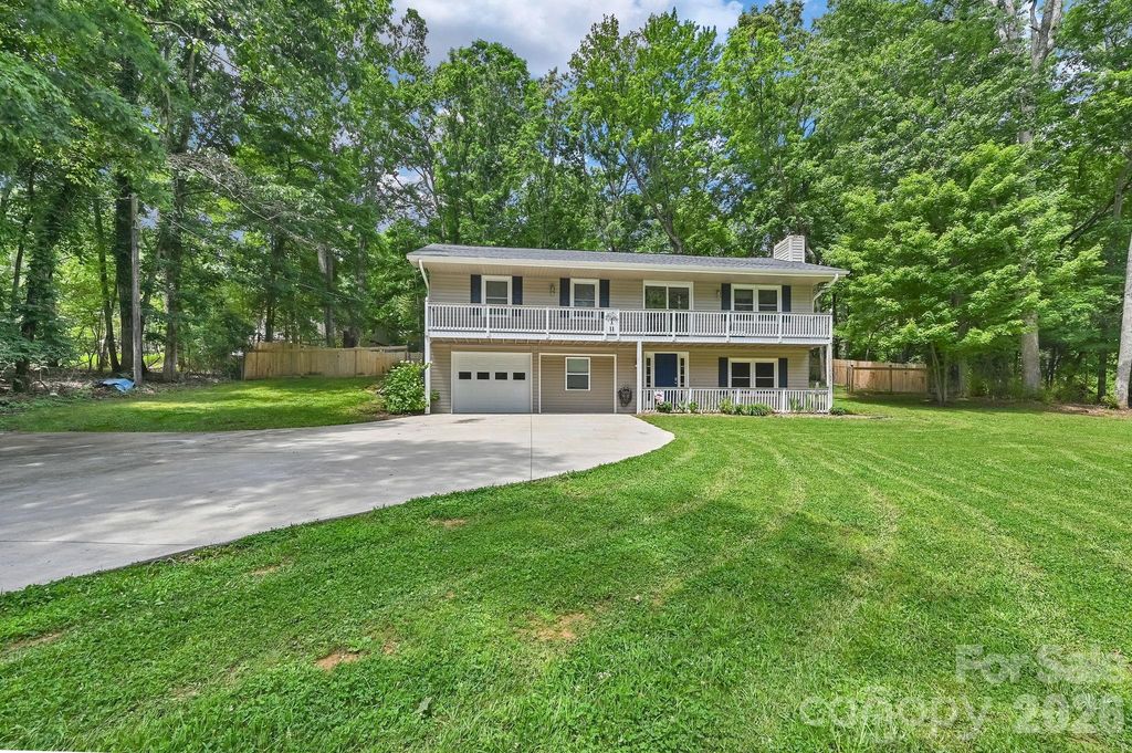 11 Greenwood Acres Drive, Mills River, NC 28759