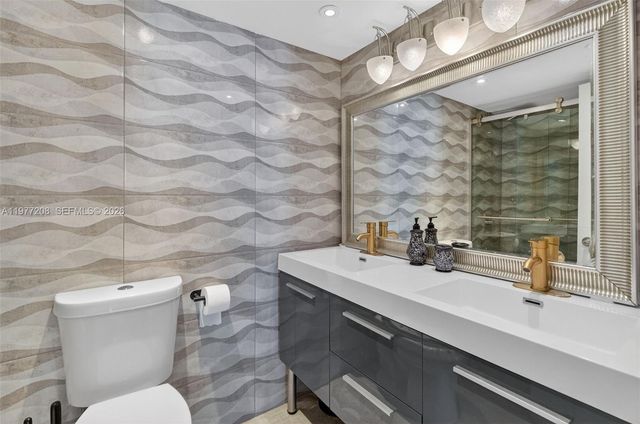 2655 Collins Ave 1407, Miami Beach, FL 33140