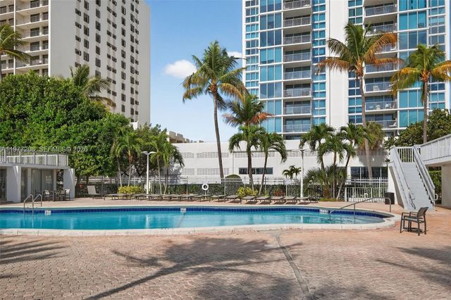 2655 Collins Ave 1407, Miami Beach, FL 33140