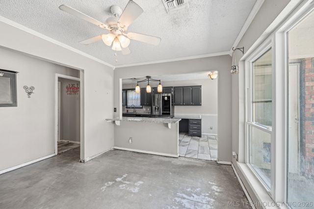 1016 E 13th Street, Claremore, OK 74017