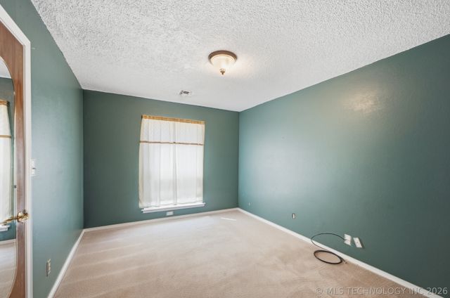 1016 E 13th Street, Claremore, OK 74017
