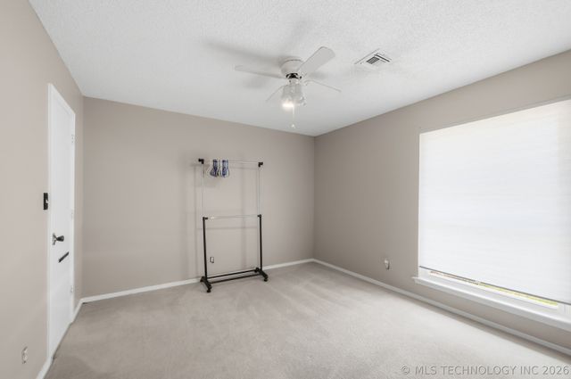 1016 E 13th Street, Claremore, OK 74017