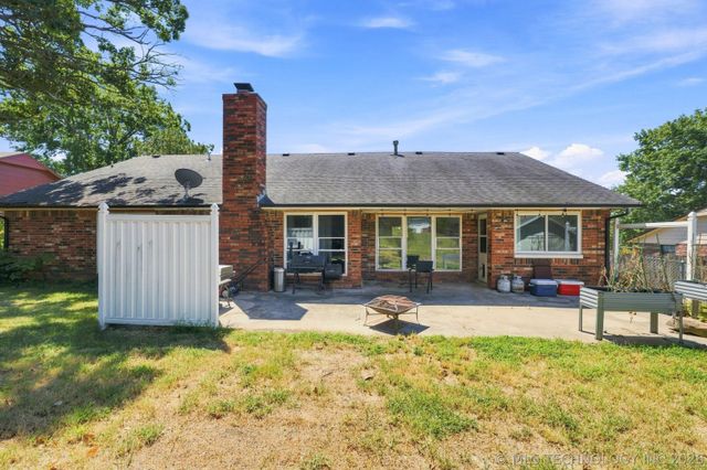 1016 E 13th Street, Claremore, OK 74017
