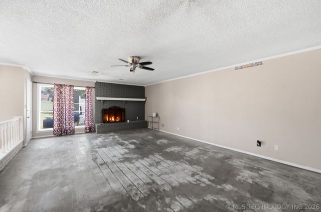 1016 E 13th Street, Claremore, OK 74017