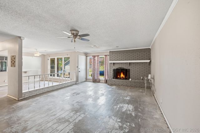 1016 E 13th Street, Claremore, OK 74017