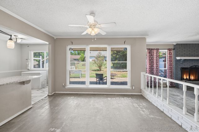 1016 E 13th Street, Claremore, OK 74017