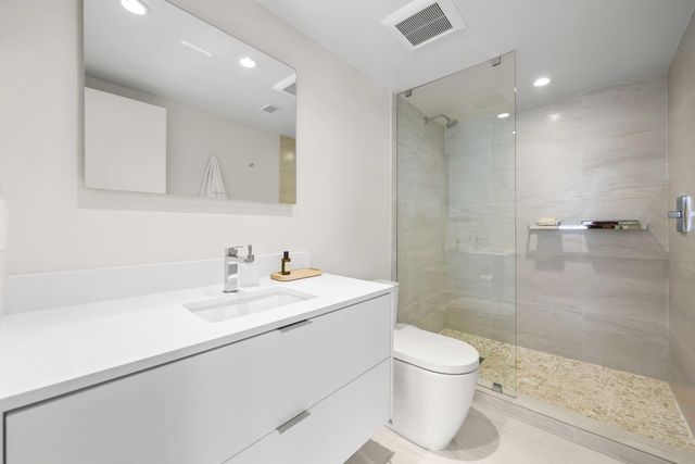 2784 S Ocean Boulevard 203N, Palm Beach, FL 33480