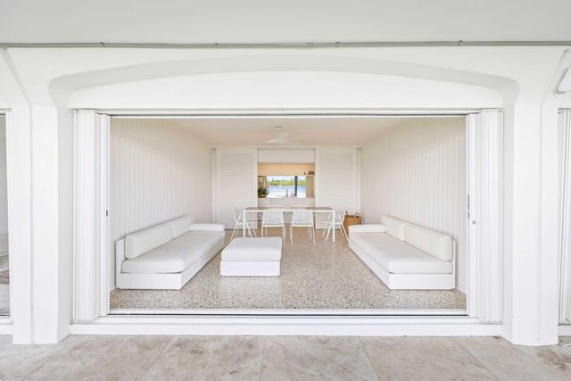 2784 S Ocean Boulevard 203N, Palm Beach, FL 33480