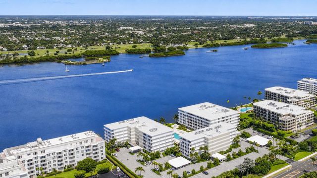 2784 S Ocean Boulevard 203N, Palm Beach, FL 33480