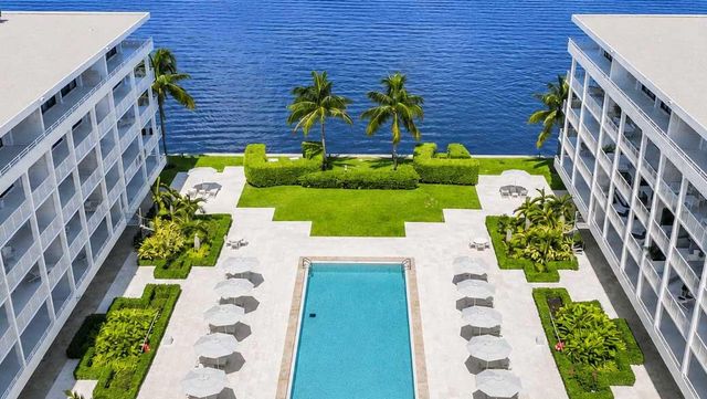 2784 S Ocean Boulevard 203N, Palm Beach, FL 33480