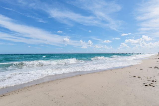 2784 S Ocean Boulevard 203N, Palm Beach, FL 33480
