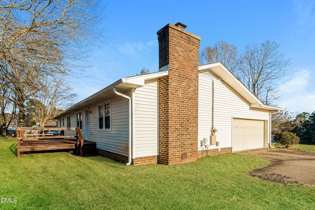 215 Edgewater Drive, Broadway, NC 27505