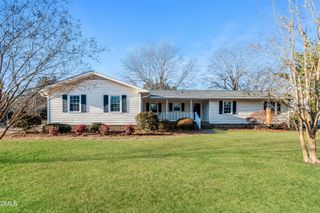 215 Edgewater Drive, Broadway, NC 27505