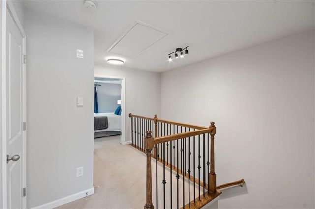 2154 W Village Lane SE, Smyrna, GA 30080