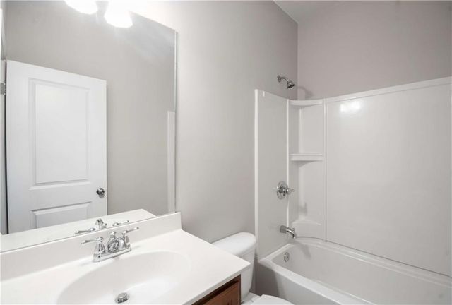 2154 W Village Lane SE, Smyrna, GA 30080