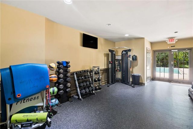 2154 W Village Lane SE, Smyrna, GA 30080