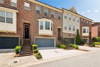2154 W Village Lane SE, Smyrna, GA 30080