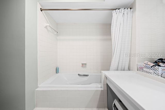 70 Shipyard Dr Apt 152, Hilton Head Island, SC 29928