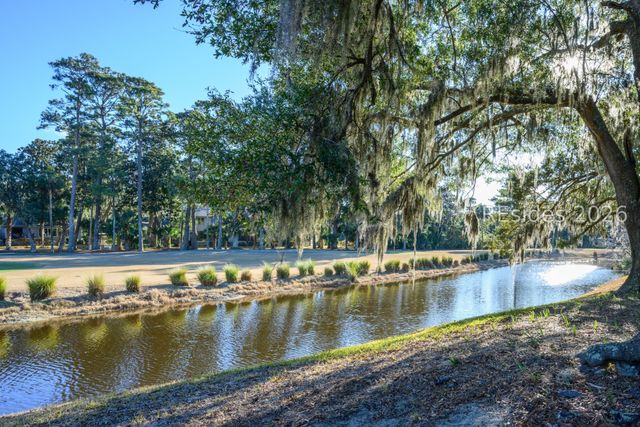 70 Shipyard Dr Apt 152, Hilton Head Island, SC 29928