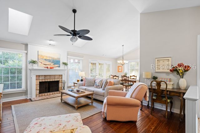 70 Shipyard Dr Apt 152, Hilton Head Island, SC 29928