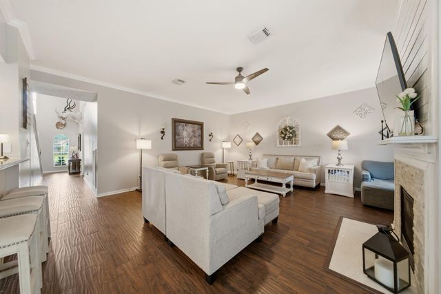 9510 Rustic Gate Road, La Porte, TX 77571