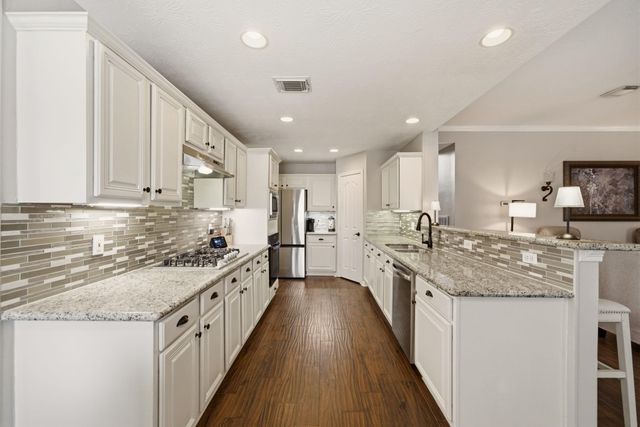 9510 Rustic Gate Road, La Porte, TX 77571