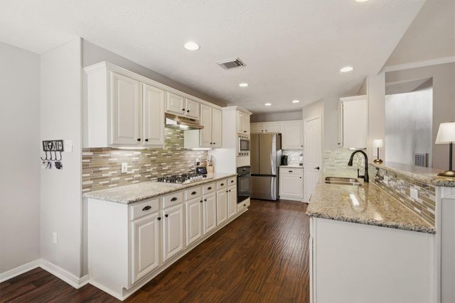 9510 Rustic Gate Road, La Porte, TX 77571