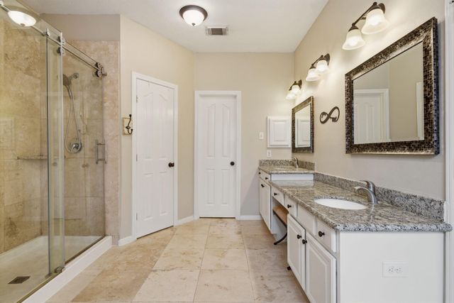 9510 Rustic Gate Road, La Porte, TX 77571