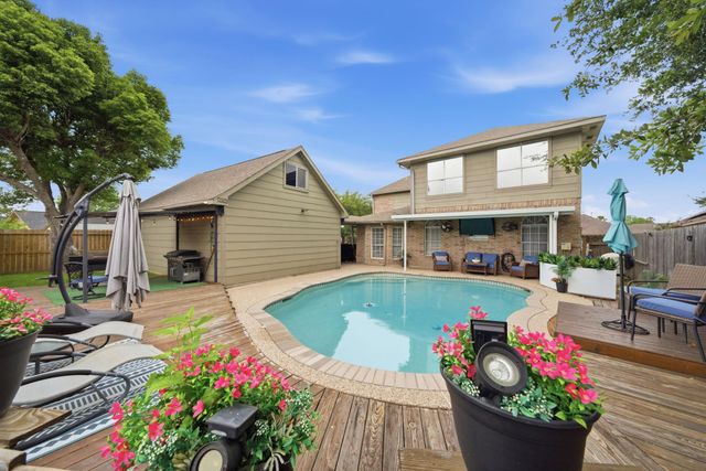 9510 Rustic Gate Road, La Porte, TX 77571