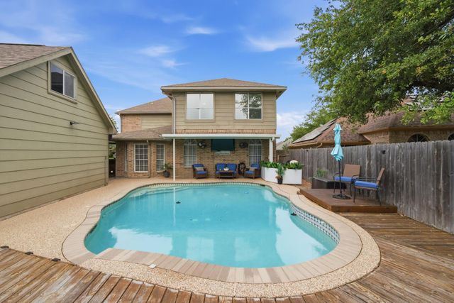 9510 Rustic Gate Road, La Porte, TX 77571
